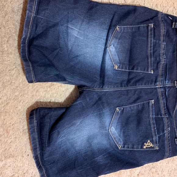 VIP Jeans - Picture 2 of 5